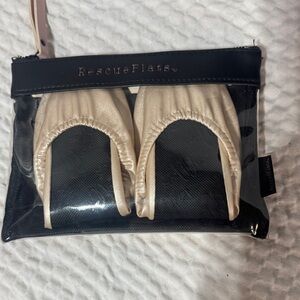 Elegant Cream Foldable Loafers